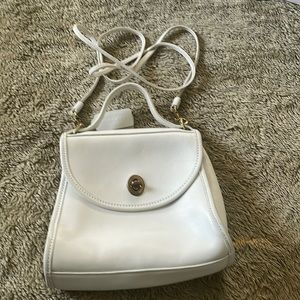 Vintage Coach white 0974-534